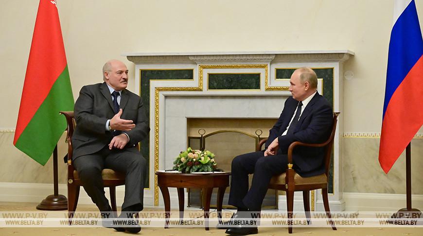 Новые шаги в кооперации, хоккей и подарки под елку. Как прошла последняя в этом году встреча Лукашенко и Путина Новые шаги в кооперации, хоккей и подарки под елку. Как прошла последняя в этом году встреча Лукашенко и Путина