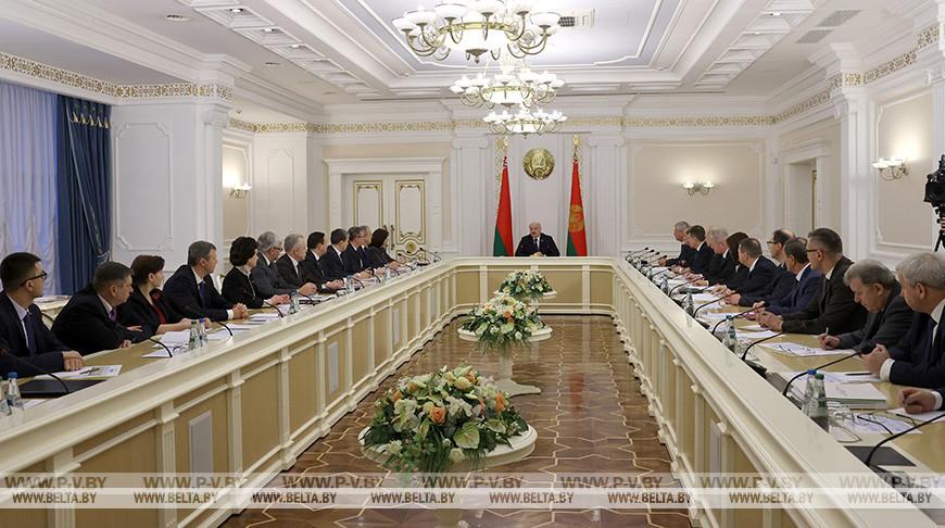 Лукашенко: Год исторической памяти пройдет под знаком сохранения героического наследия и правды