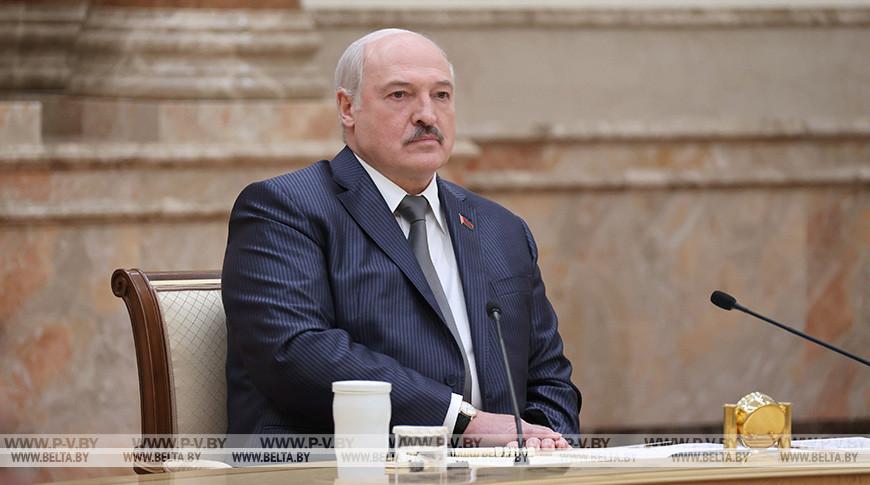 Лукашенко о предложении "очумевших поляков": это третья мировая война Лукашенко о предложении "очумевших поляков": это третья мировая война