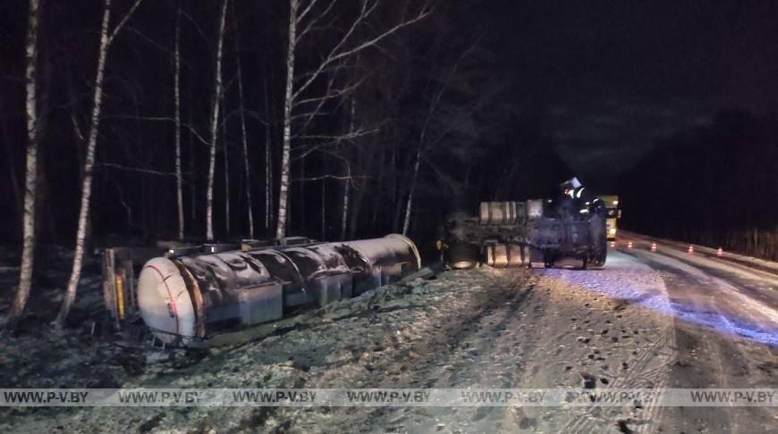 Водитель микроавтобуса погиб в ДТП в Гомельской области Водитель микроавтобуса погиб в ДТП в Гомельской области