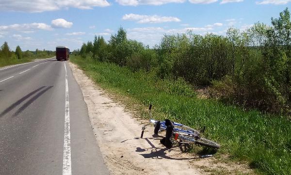 В деревне Лыще трактор наехал на велосипедиста