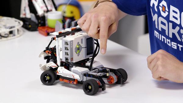 В Пинске проводится набор в группу робототехники LEGO MINDSTORMS