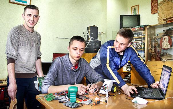 Пинчане победили на областном конкурсе знатоков радиоэлектроники