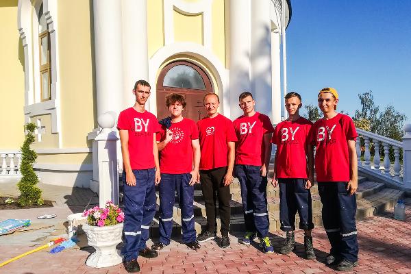 Пинские студотряды БРСМ приняли участие в акциях Пинские студотряды БРСМ приняли участие в акциях