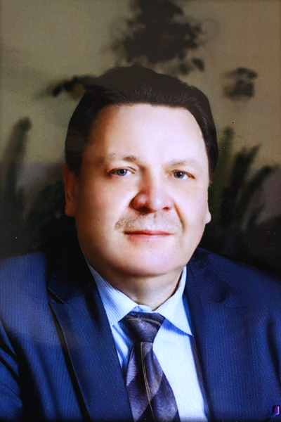 Умер бывший директор первой гимназии  Эдуард Левоцкий