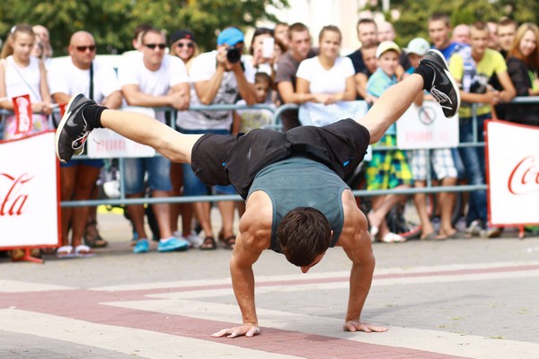 В Пинске прошел первый фестиваль Street Workout