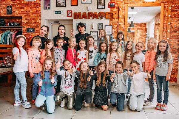Маленькие принцессы побывали на мастер-классе в студии красоты "Марафет"