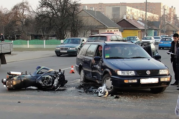 Пинский байкер погиб на улице Первомайской