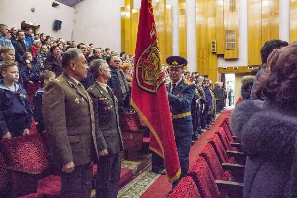 В Пинске прошел торжественный концерт, посвященный Дню защитников Отечества В Пинске прошел торжественный концерт, посвященный Дню защитников Отечества
