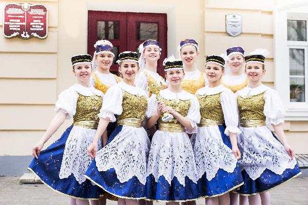 Узорны ансамбль танца «Гарэзлівыя шляхцюкі» атрымалi «золата» за нацыянальны каларыт