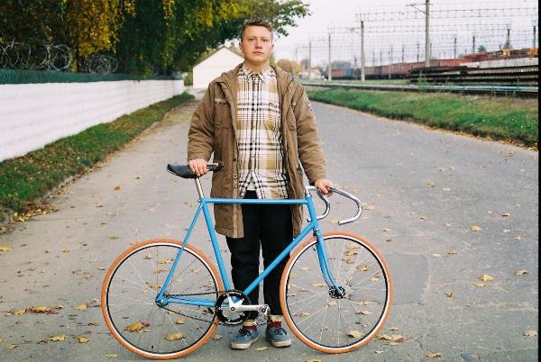 Как дизайнер-мужчина в 20 лет открыл свой бизнес Как дизайнер-мужчина в 20 лет открыл свой бизнес