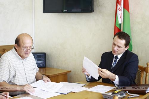 Выездной прием граждан и «прямую линию» провел начальник управления государственного комитета судебных экспертиз по Брестской области полковник юстиции В.О. Лагуновский. Выездной прием граждан и «прямую линию» провел начальник управления государственного комитета судебных экспертиз по Брестской области полковник юстиции В.О. Лагуновский.