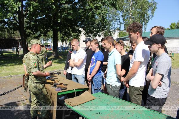 В Пинском погранотряде прошли дни открытых дверей В Пинском погранотряде прошли дни открытых дверей