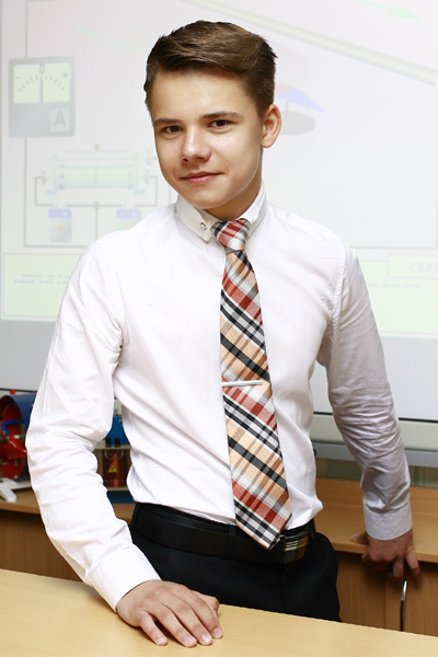 Пинский гимназист представил собственный беспилотник на конкурсе в Питтсбурге