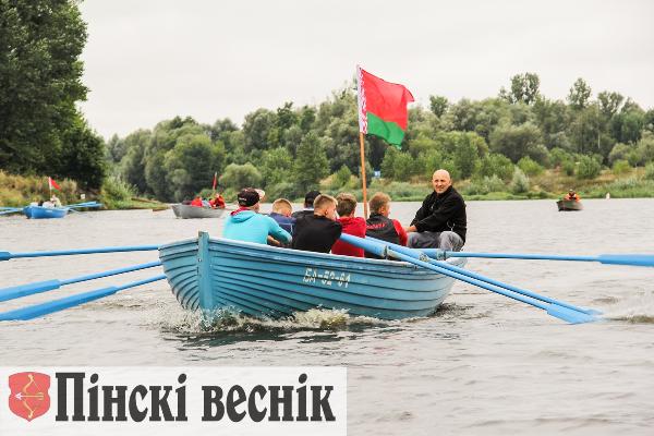 В День знаний в ПолсеГУ прошли гонки на ялах среди факультетов и лицея