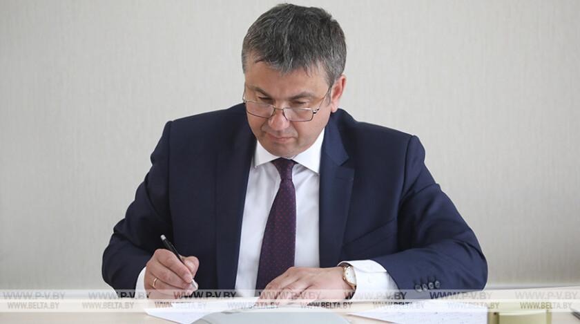Трудоустройство матери-одиночки из Пинска, которая четыре года ищет постоянную работу, на контроле у губернатора Трудоустройство матери-одиночки из Пинска, которая четыре года ищет постоянную работу, на контроле у губернатора