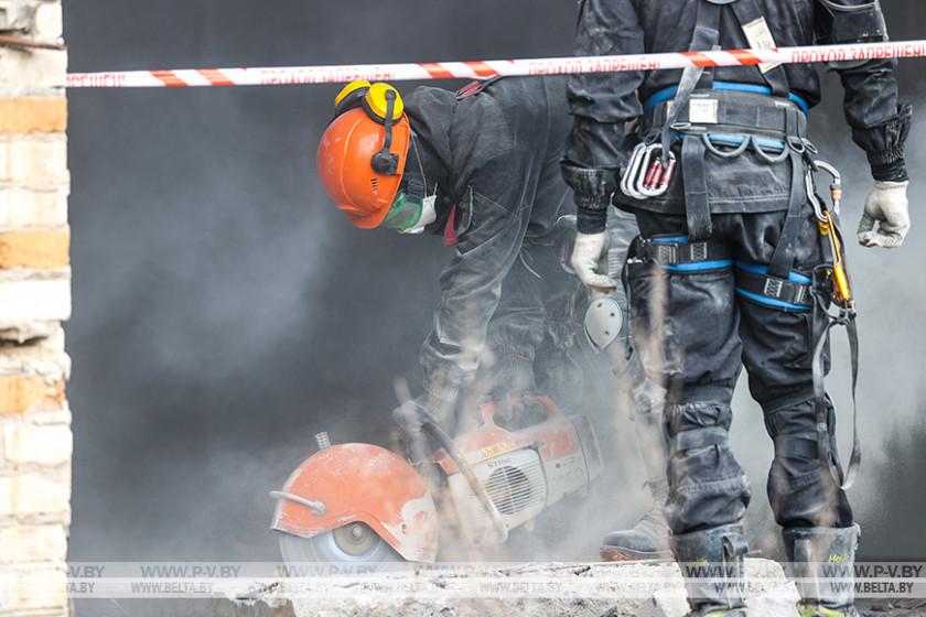 ФОТОФАКТ: Действия при техногенных авариях отработали на учениях МЧС в Пинском районе