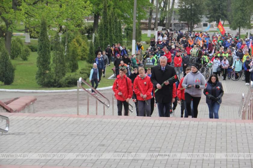 ФОТОФАКТ: Патриотический велопробег собрал в Пинске более 200 поклонников велосипедного спорта
