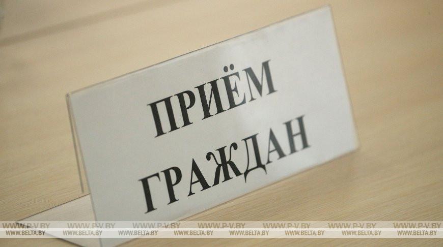 Руководители госорганов проведут в августе выездные приемы граждан Руководители госорганов проведут в августе выездные приемы граждан