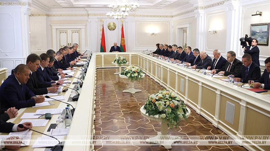 Обсудили ход сельскохозяйственных работ. На какие проблемы обратил внимание Президент? Обсудили ход сельскохозяйственных работ. На какие проблемы обратил внимание Президент?