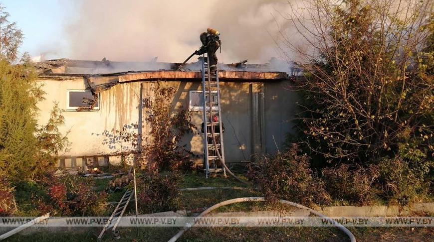 В Пинском районе горело частное деревообрабатывающее предприятие