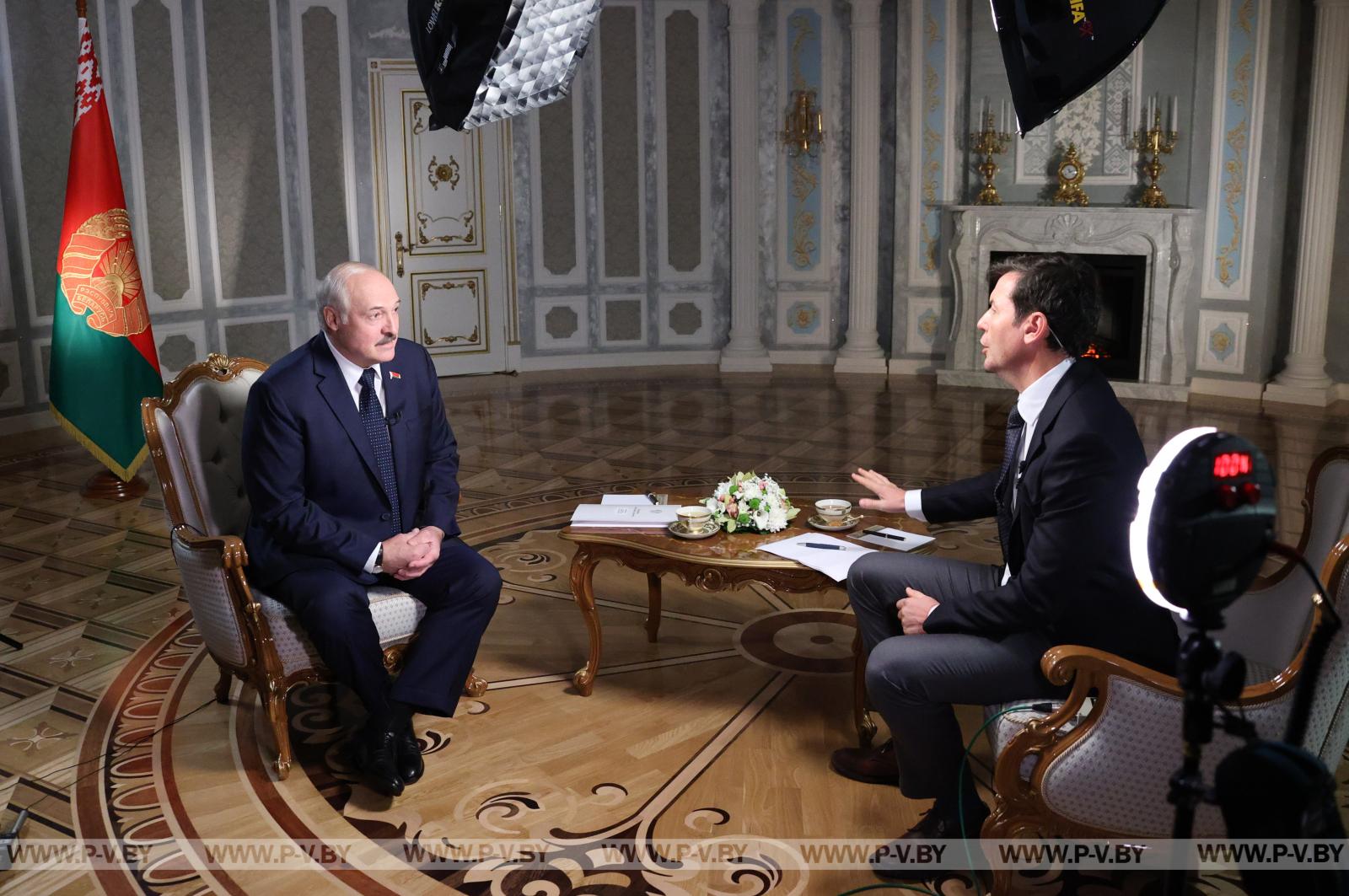 Александр Лукашенко дал интервью телекомпании CNN Александр Лукашенко дал интервью телекомпании CNN
