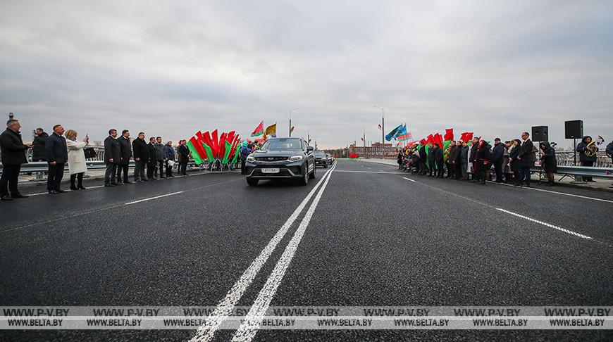 В Кобрине открыли движение по обновленному мосту через Мухавец В Кобрине открыли движение по обновленному мосту через Мухавец