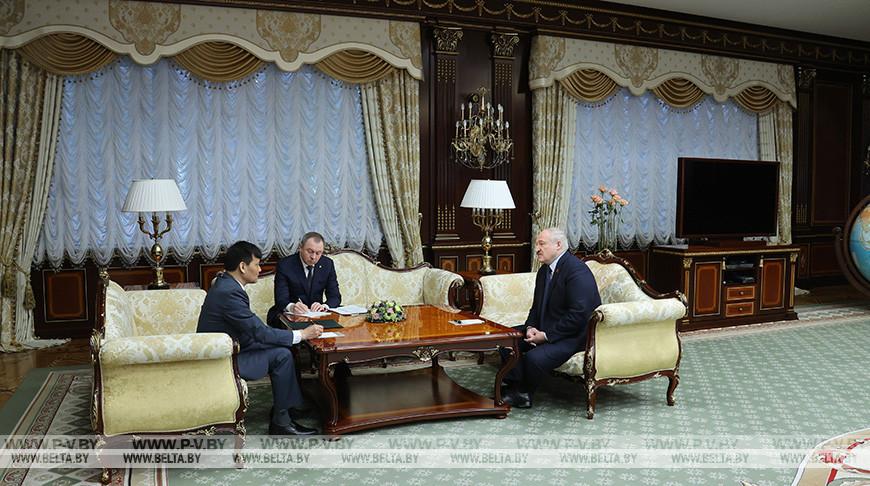 Лукашенко предложил Вьетнаму белорусские технологии и помощь в создании предприятий Лукашенко предложил Вьетнаму белорусские технологии и помощь в создании предприятий