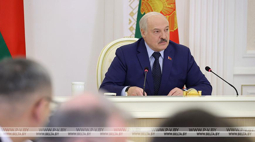 Качество воды, капремонт и работа товариществ собственников. Лукашенко обозначил проблемные вопросы в ЖКХ Качество воды, капремонт и работа товариществ собственников. Лукашенко обозначил проблемные вопросы в ЖКХ