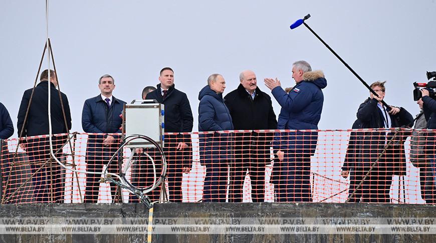 Лукашенко и Путин посещают космодром Восточный в Амурской области Лукашенко и Путин посещают космодром Восточный в Амурской области