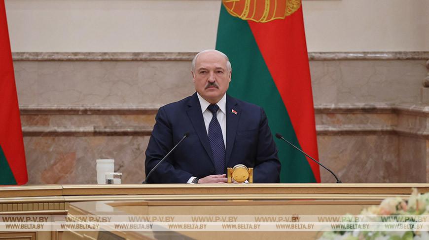 "Жду не революции, а переворота". Лукашенко потребовал серьезнейшей перестройки системы образования "Жду не революции, а переворота". Лукашенко потребовал серьезнейшей перестройки системы образования