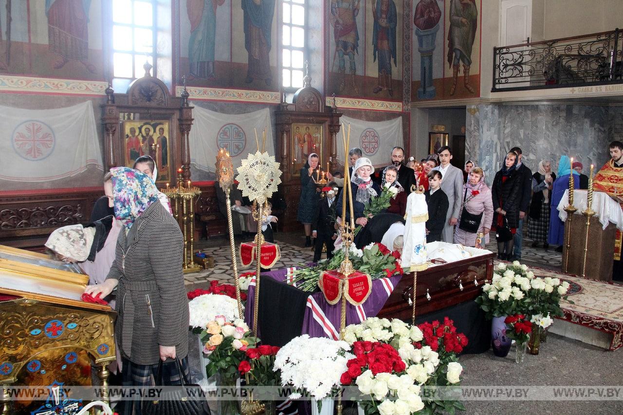 В Пинске проходит прощание с почившим архиепископом Пинским и Лунинецким Стефаном