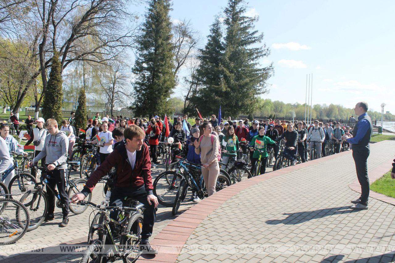 Велопробег в Пинске собрал около 300 участников Велопробег в Пинске собрал около 300 участников