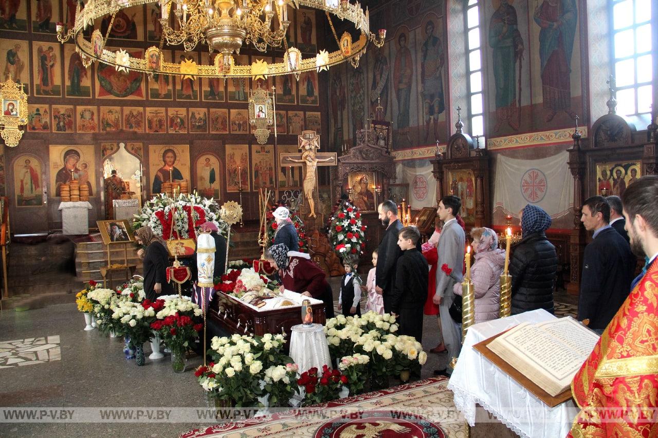 В Пинске проходит прощание с почившим архиепископом Пинским и Лунинецким Стефаном В Пинске проходит прощание с почившим архиепископом Пинским и Лунинецким Стефаном