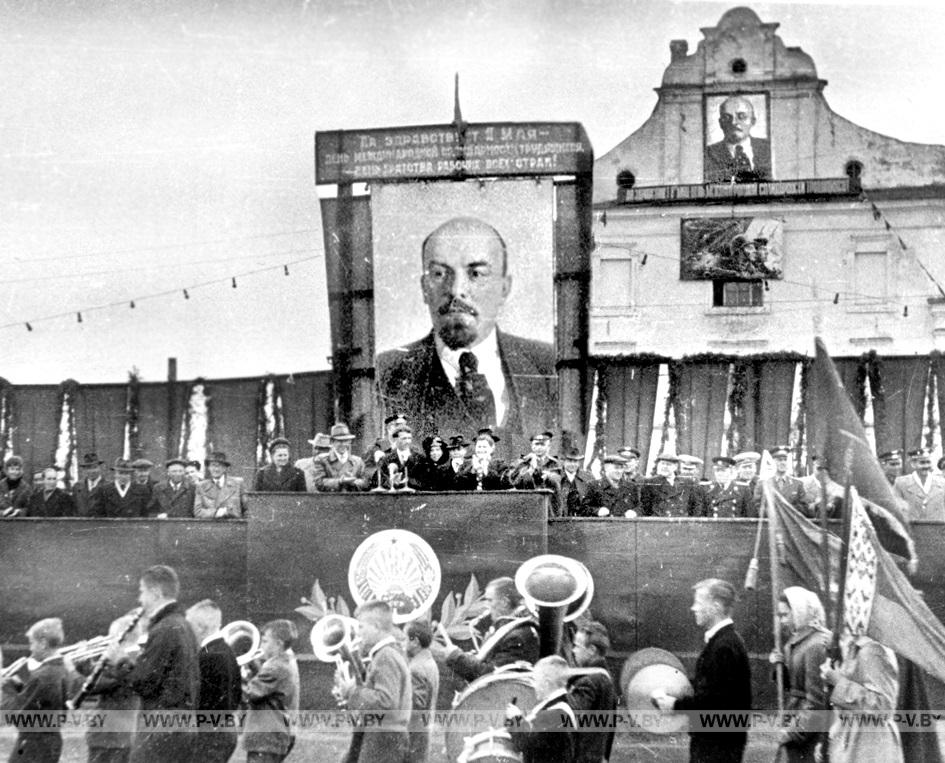 Интонации времени: история пинской скульптурной лениниады