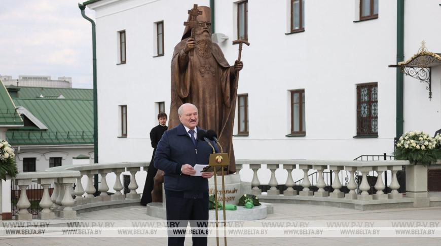 Лукашенко: белорусы противопоставляют западному лицемерию свою спокойную мудрость
