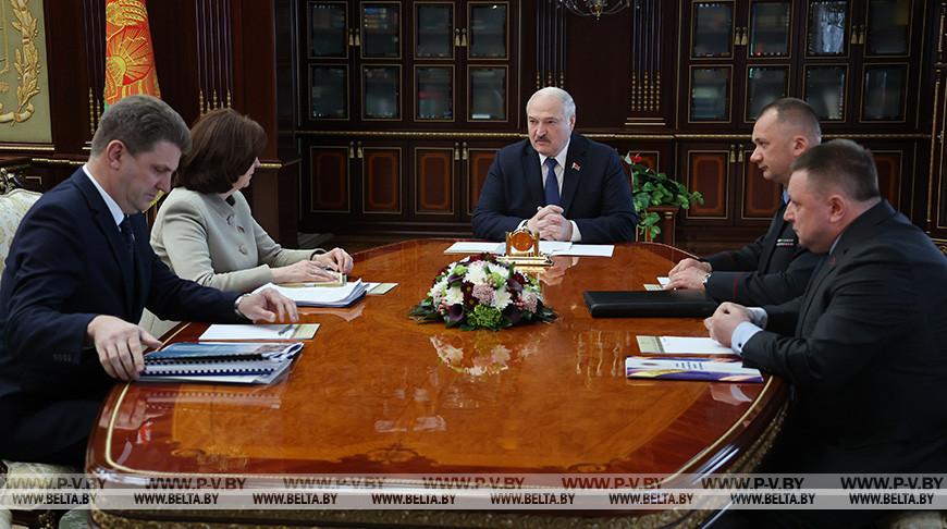 Лукашенко потребовал форсировать реализацию в Минске проекта "Северный берег" Лукашенко потребовал форсировать реализацию в Минске проекта "Северный берег"
