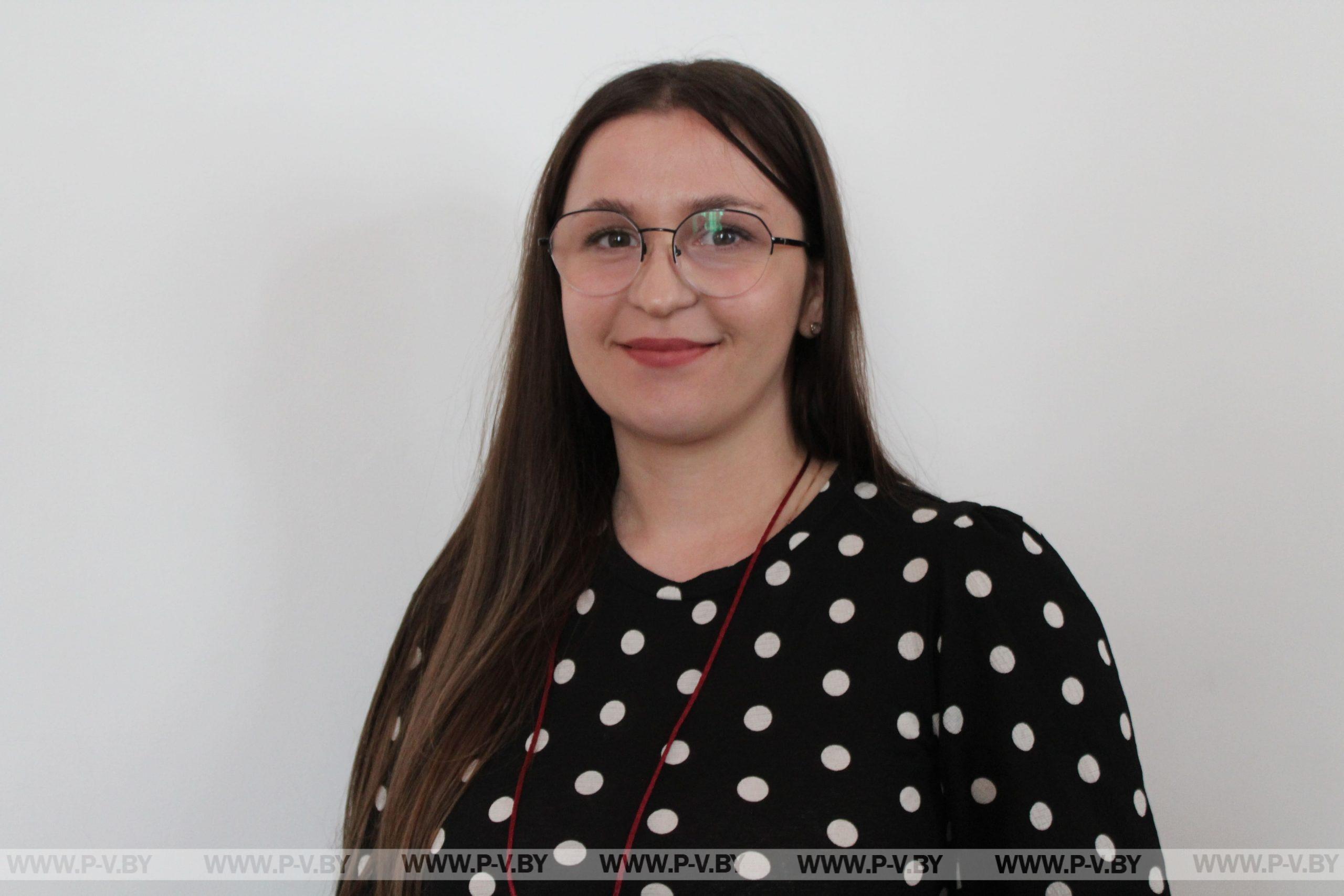 Гучалі цудоўныя песні, з сена нараждаліся… лялькі