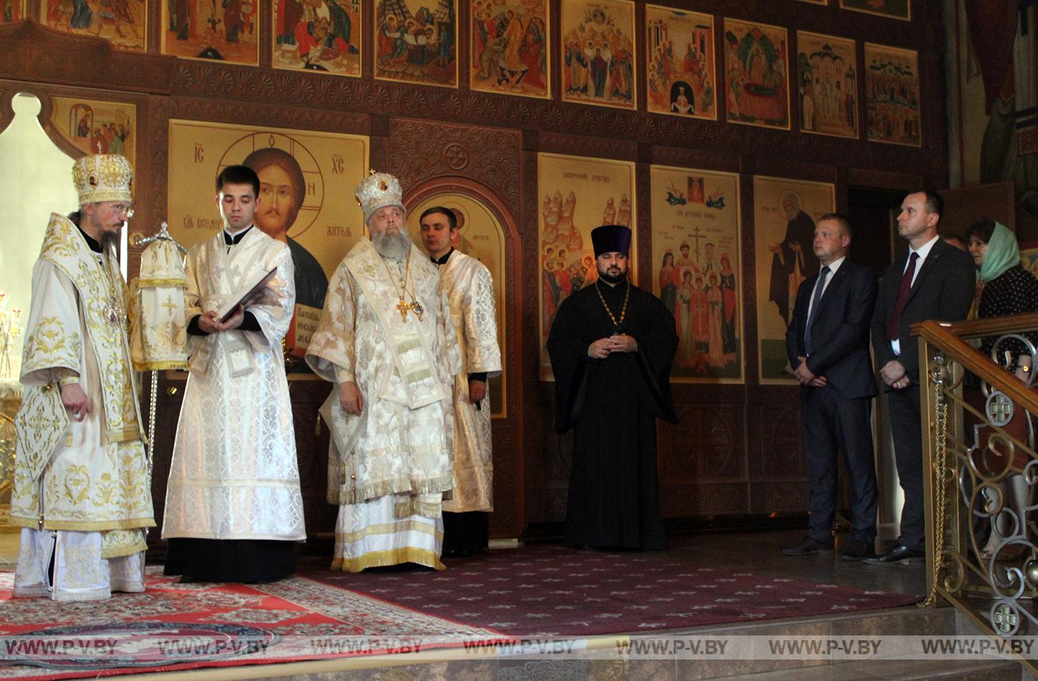 Фоторепортаж: клиру и верным чадам Православной Пинской епархии представили нового правящего архиерея епископа Георгия
