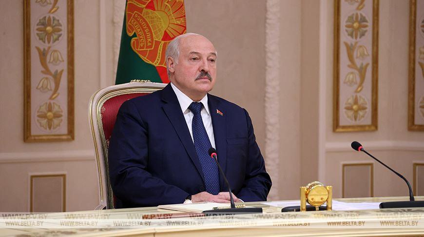Лукашенко: Россия выделит $1,5 млрд на участие Беларуси в программах импортозамещения Лукашенко: Россия выделит $1,5 млрд на участие Беларуси в программах импортозамещения