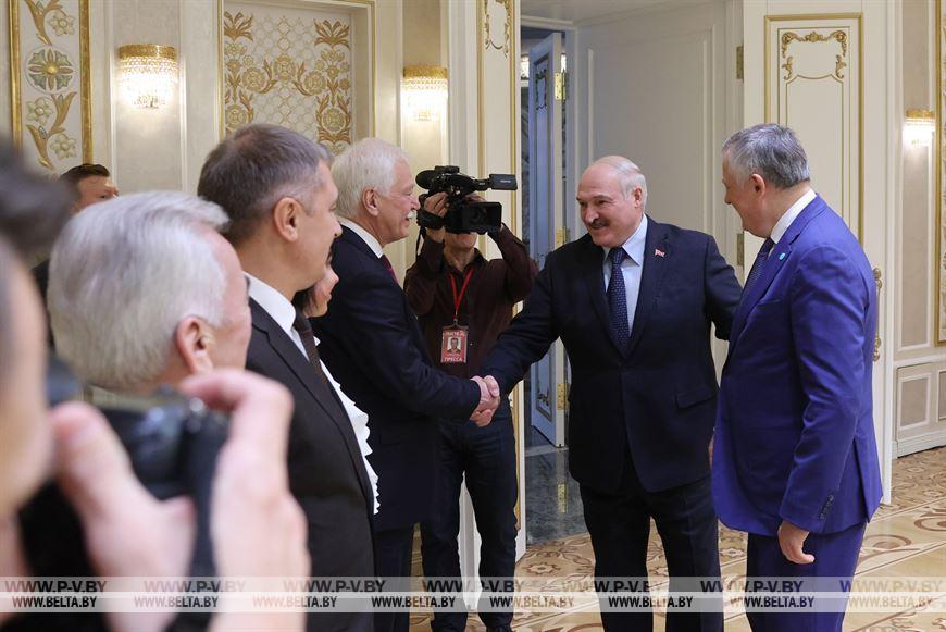 Лукашенко: уход западных компаний с рынка Союзного государства открывает новые возможности Лукашенко: уход западных компаний с рынка Союзного государства открывает новые возможности