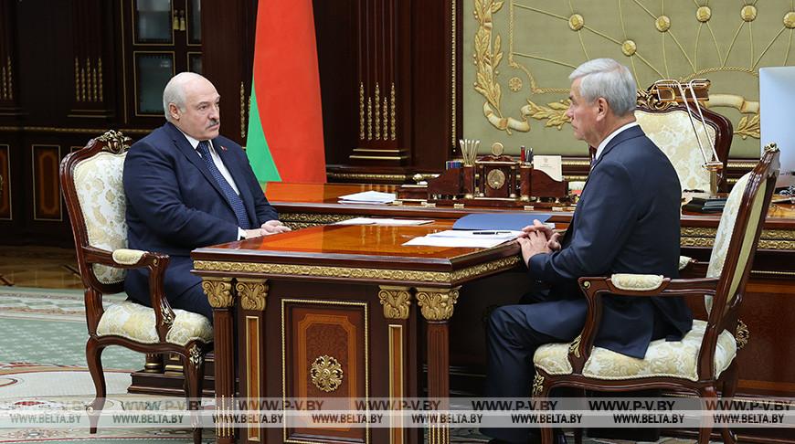 Лукашенко: надо принять море законов в развитие новой Конституции Лукашенко: надо принять море законов в развитие новой Конституции