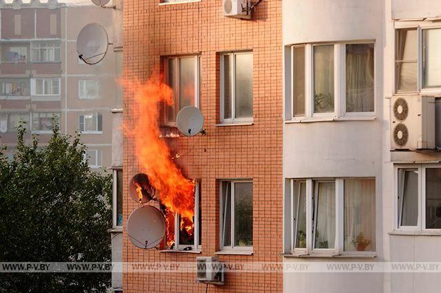 В Пинске во время пожара в многоэтажке погибла супружеская пара