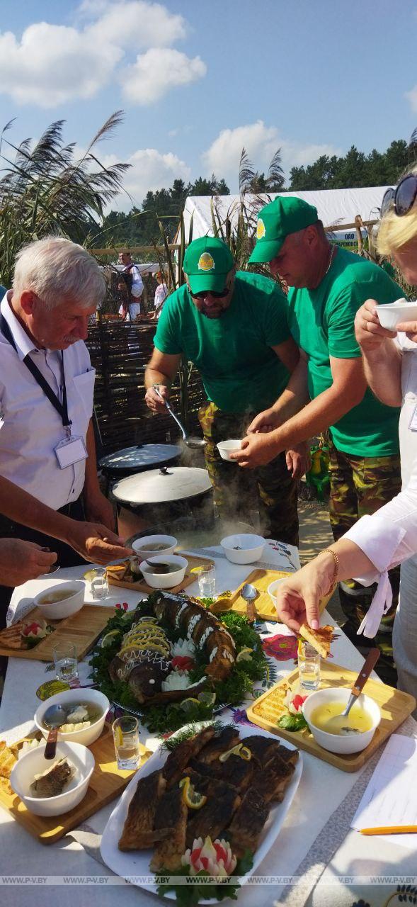 "Полесский вьюн" встречает гостей "Полесский вьюн" встречает гостей