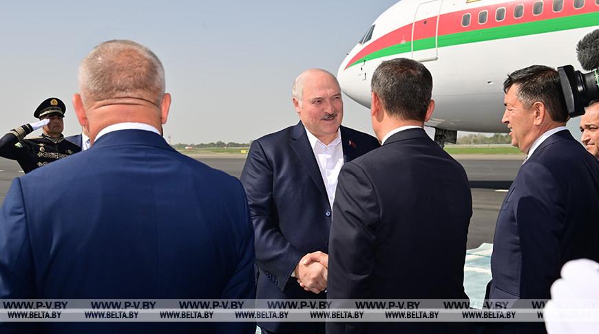 Лукашенко прибыл в Самарканд на саммит ШОС. Что это за организация и зачем Беларусь хочет стать ее членом? Лукашенко прибыл в Самарканд на саммит ШОС. Что это за организация и зачем Беларусь хочет стать ее членом?