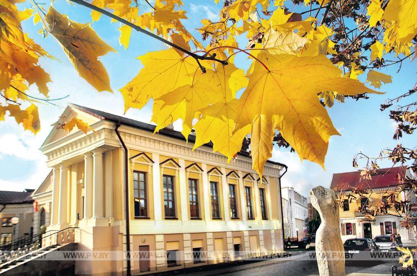 Осенний мотив старого города Осенний мотив старого города