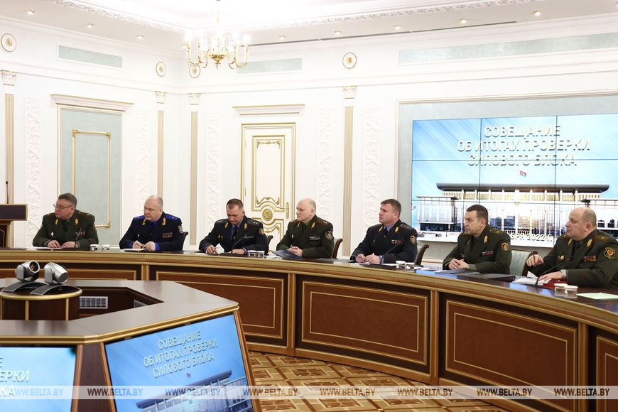 "Хочешь мира - готовься к войне". Лукашенко ответил на кривотолки о военных маневрах в Беларуси