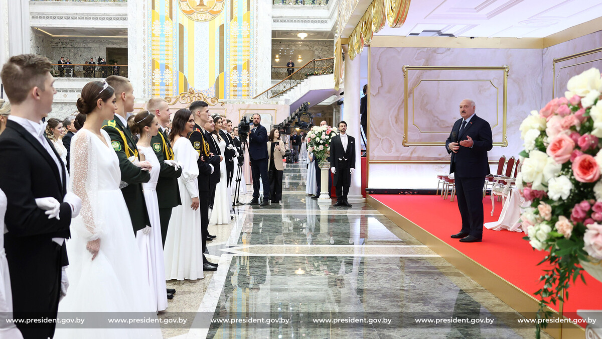 Лукашенко: лучшие традиции наших предков живут в каждом новом поколении белорусов