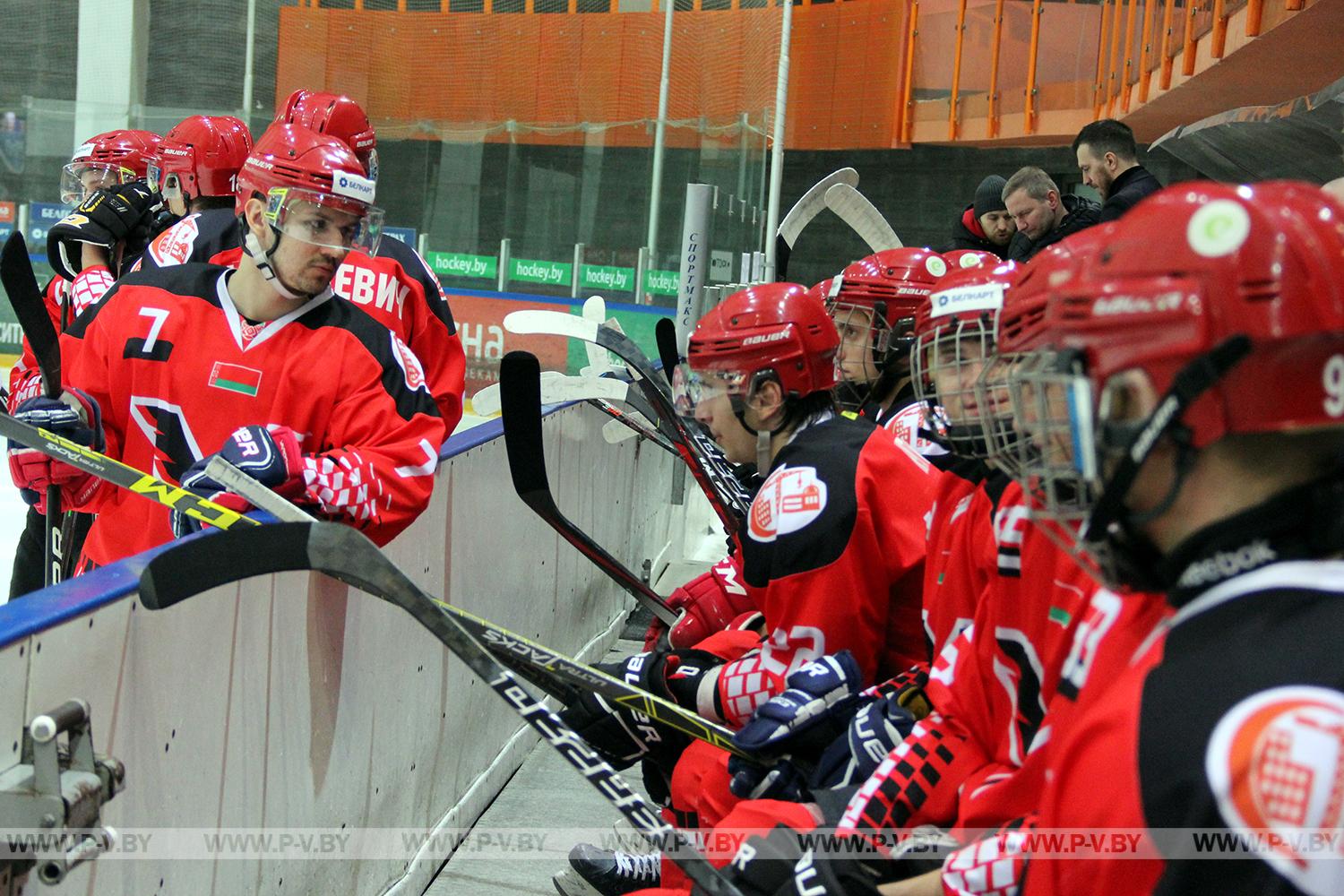 Красивый хоккей и море эмоций подарила болельщикам команда пинских «Ястребов»