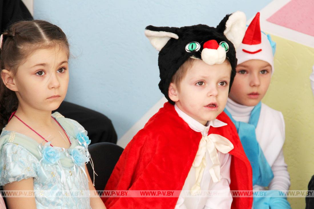 В социально-педагогическом центре г. Пинска новогодние праздники всегда встречают с особой надеждой